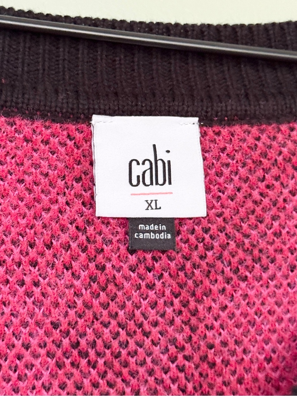 Cabi Rococo Floral V Neck Pullover Sweater Peony Print Pink Black Size XL - Picture 7 of 9